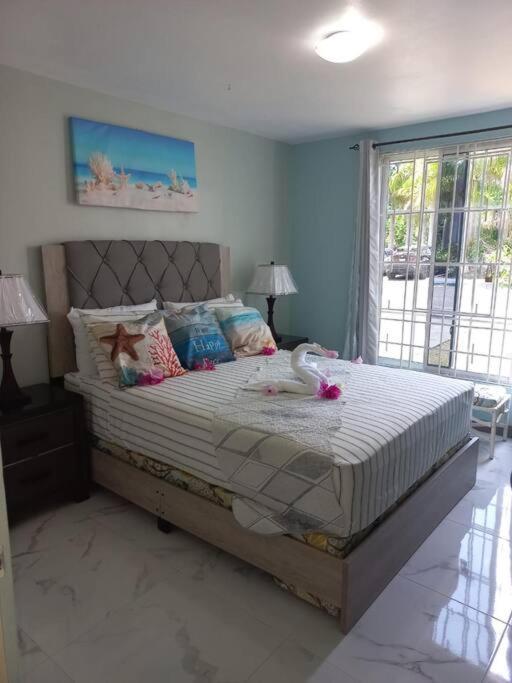 Sea Castles La Vue Apartment Montego Bay Exterior photo