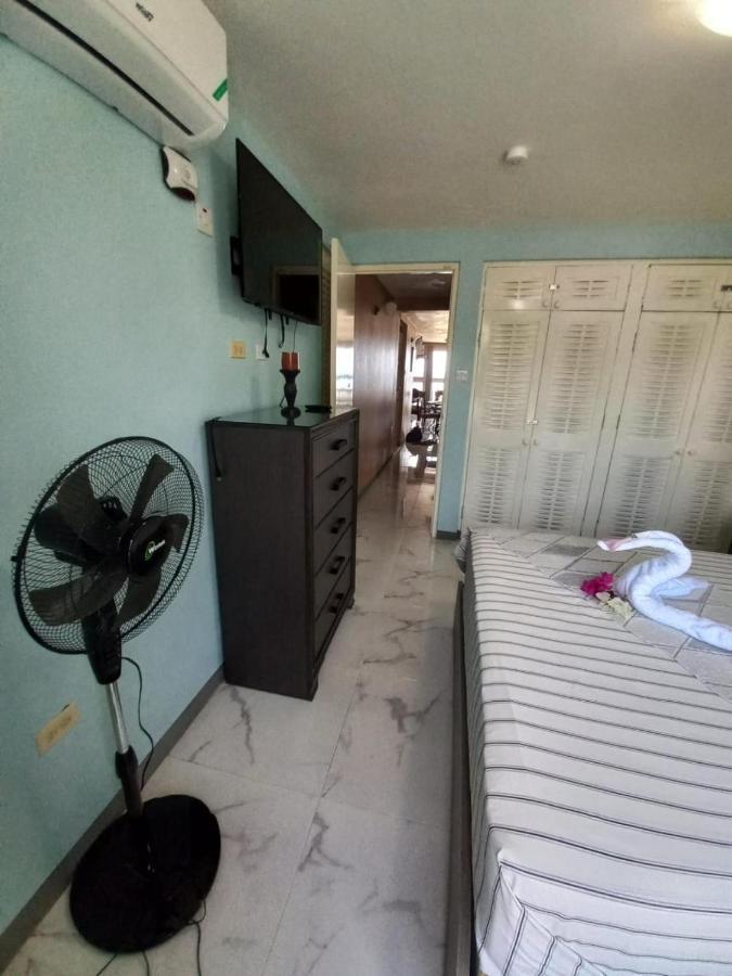 Sea Castles La Vue Apartment Montego Bay Exterior photo